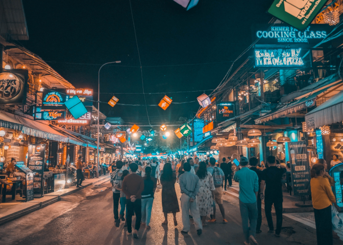 A bustling Siem Reap street at night - GapGuru